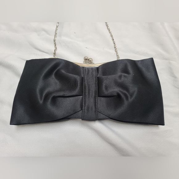 Cache vintage black bowtie black sateen and rhinestone Silver Chain clutch purse - Picture 5 of 9
